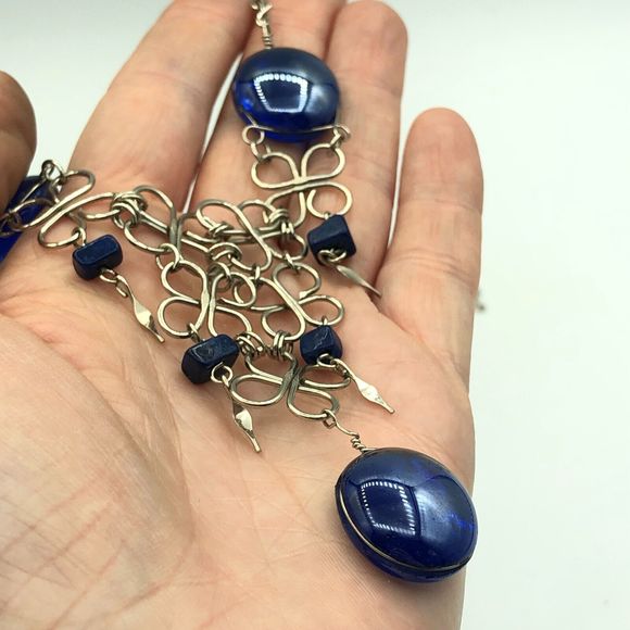 VINTAGE Silver Tone & Blue Floral Bib Necklace Retro Statement Pretty Festival - Picture 14 of 15